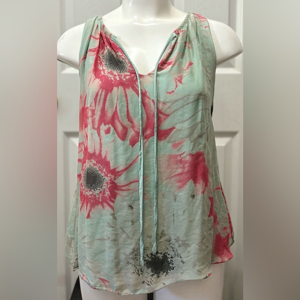 Keysha Made in Italy 100% Silk Sage Floral Sleeveless Blouse One size